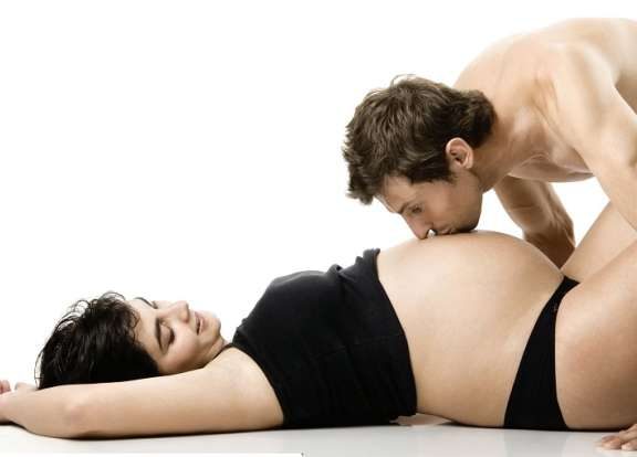 Tư thế quan hệ khi mang thai tốt nhất cho mẹ bầu